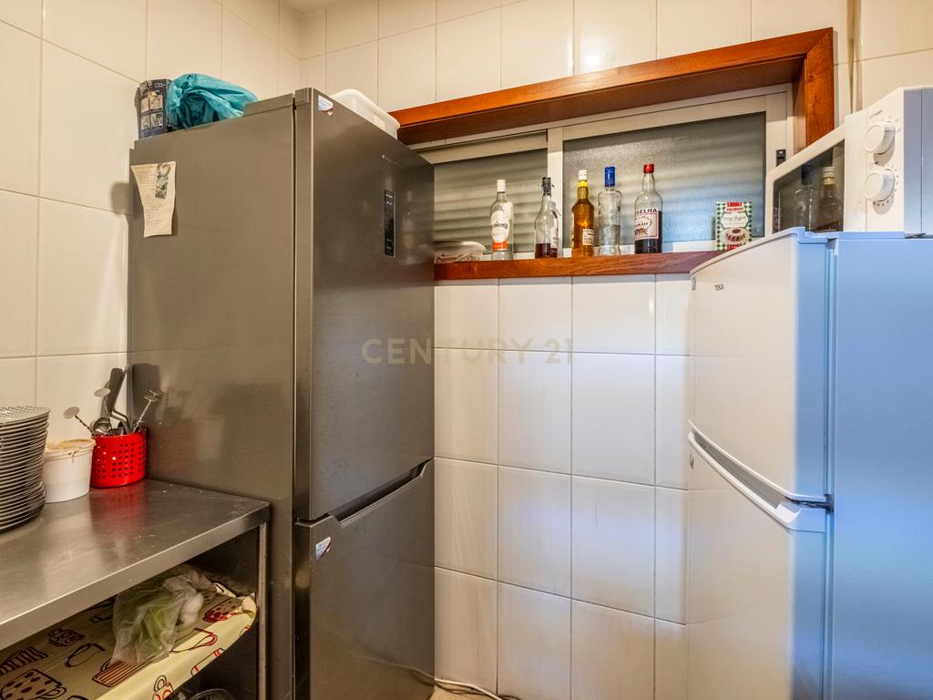 Trespasse de Pizzaria com esplanada em Águas Santas - Image 12