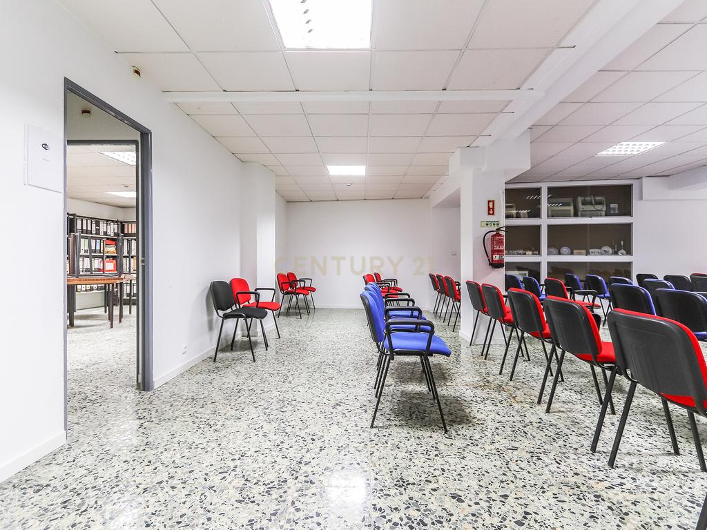 Escritório /Espaço Comercial Triplex no Conde Redondo c/680 m2 - Image 11