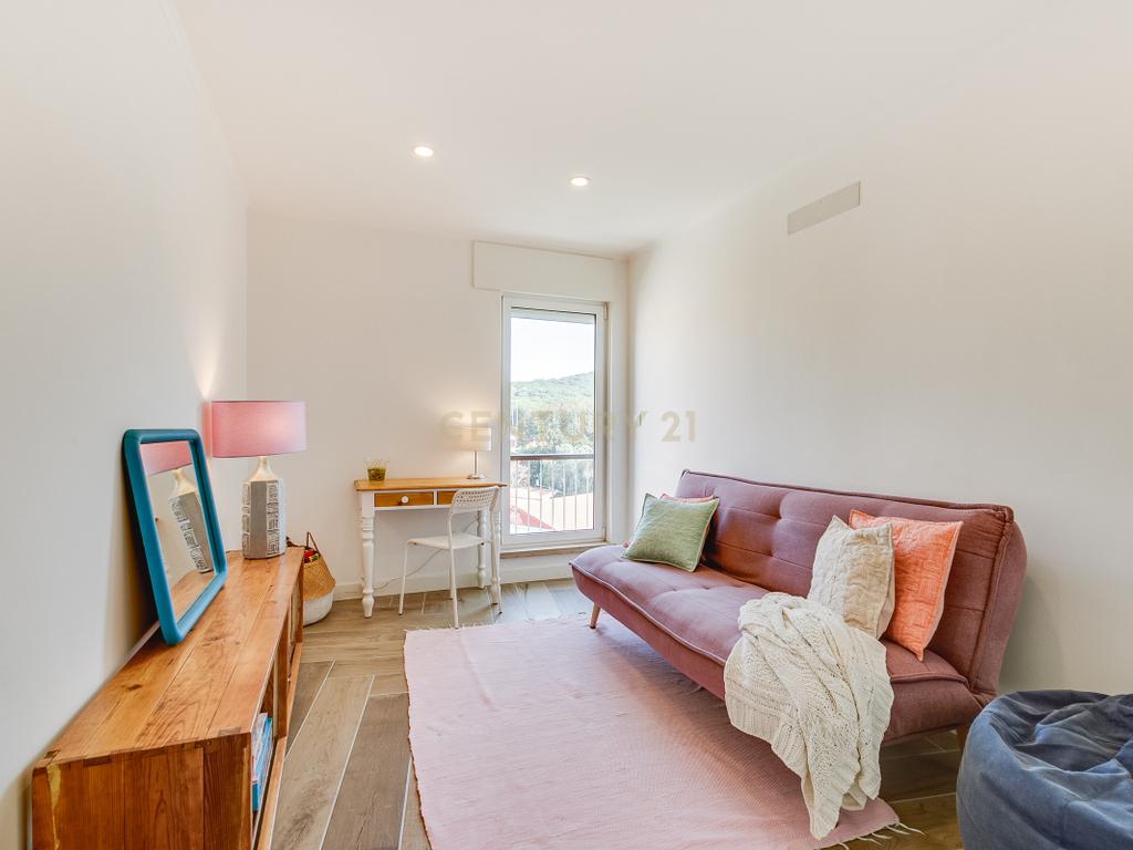 Apartamento T4 com 3 Suites, em zona Prime de Algés - Image 21