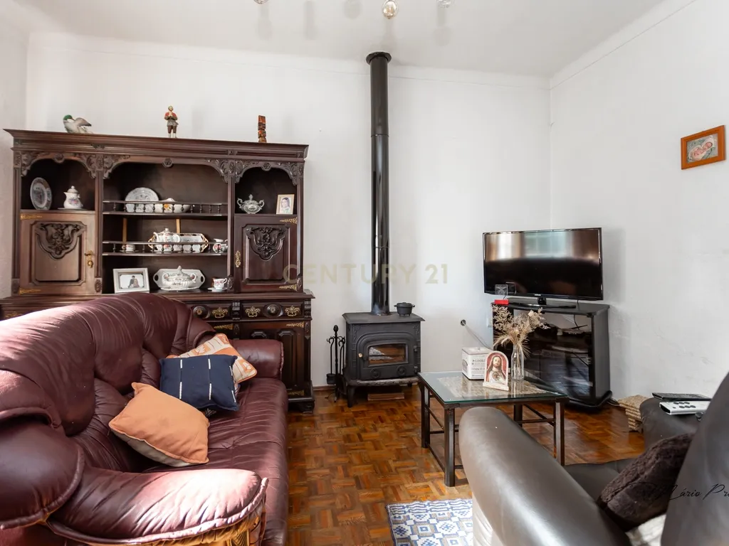 Quinta com Moradia T9 - Santo Isidro de Pegões - Montijo - Image 25
