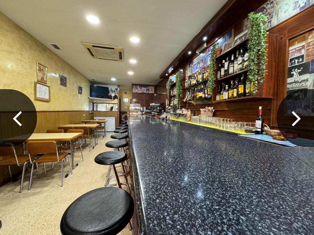 Vende-se espaço comercial na Rua Francesc Martí i Mora, 63 - Image 11