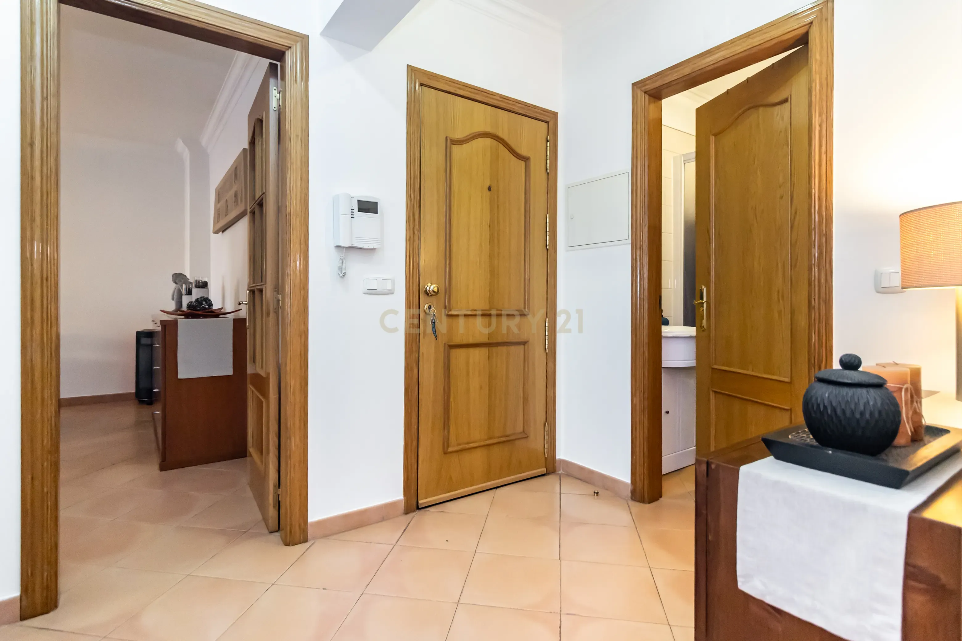 Fotografia 7 de Espaçoso apartamento T3 com parqueamento em S.Gabriel- Setúbal