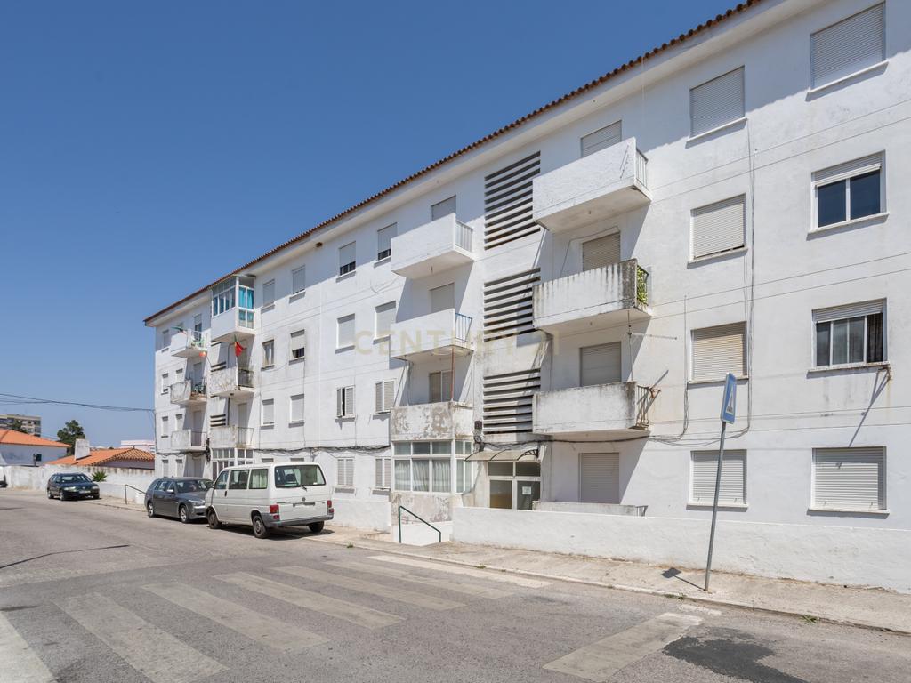 Apartamento T3 com Vista Deslumbrante sobre a Baía de Setúbal – Bairro dos Pescadores, Reboreda - Image 4