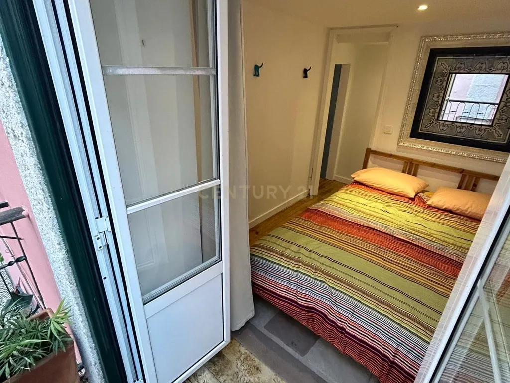 Predio totalmente Remodelado no coraçāo do Bairro Alto em Lisboa - Image 14