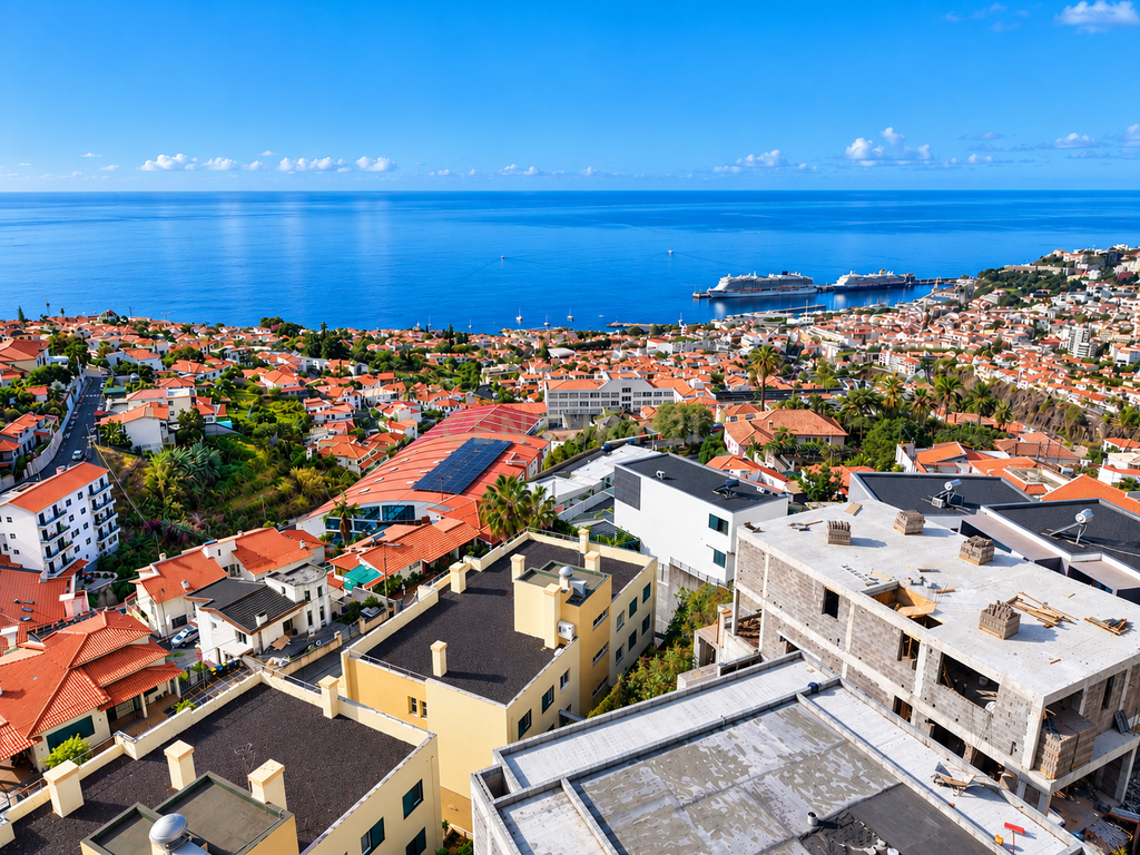 A Melhor Vista do Funchal Pode Ser Sua - Image 1