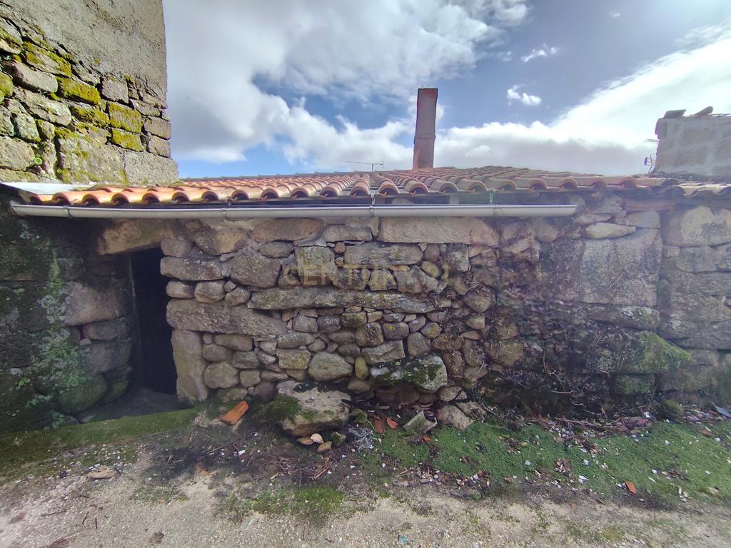 Moradia em pedra com vistas desafogadas a 14 km de Chaves - Image 31