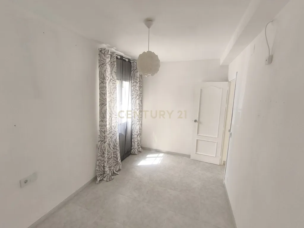 Apartamento Térreo de Esquina com 3 Quartos Totalmente Remodelado em El Boquetillo – Fuengirola - Image 20
