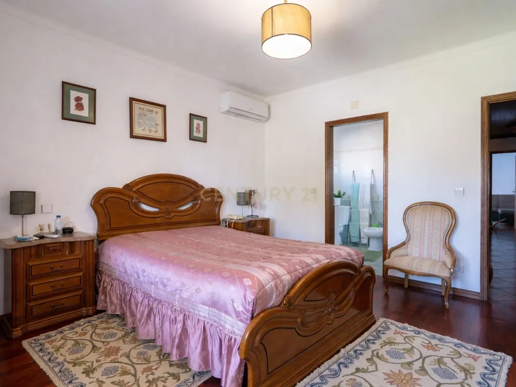 OPORTUNIDADE ÚNICA NA LOUSÃ – MORADIA COM GRANDE POTENCIAL (habitação e comércio) - Image 68