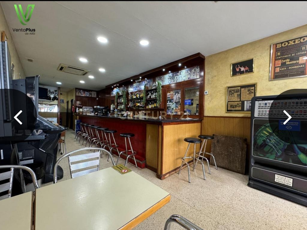Vende-se espaço comercial na Rua Francesc Martí i Mora, 63 - Image 18