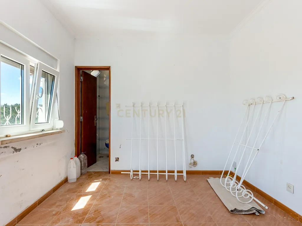 Duas Moradias em Alvide, Cascais - Image 4