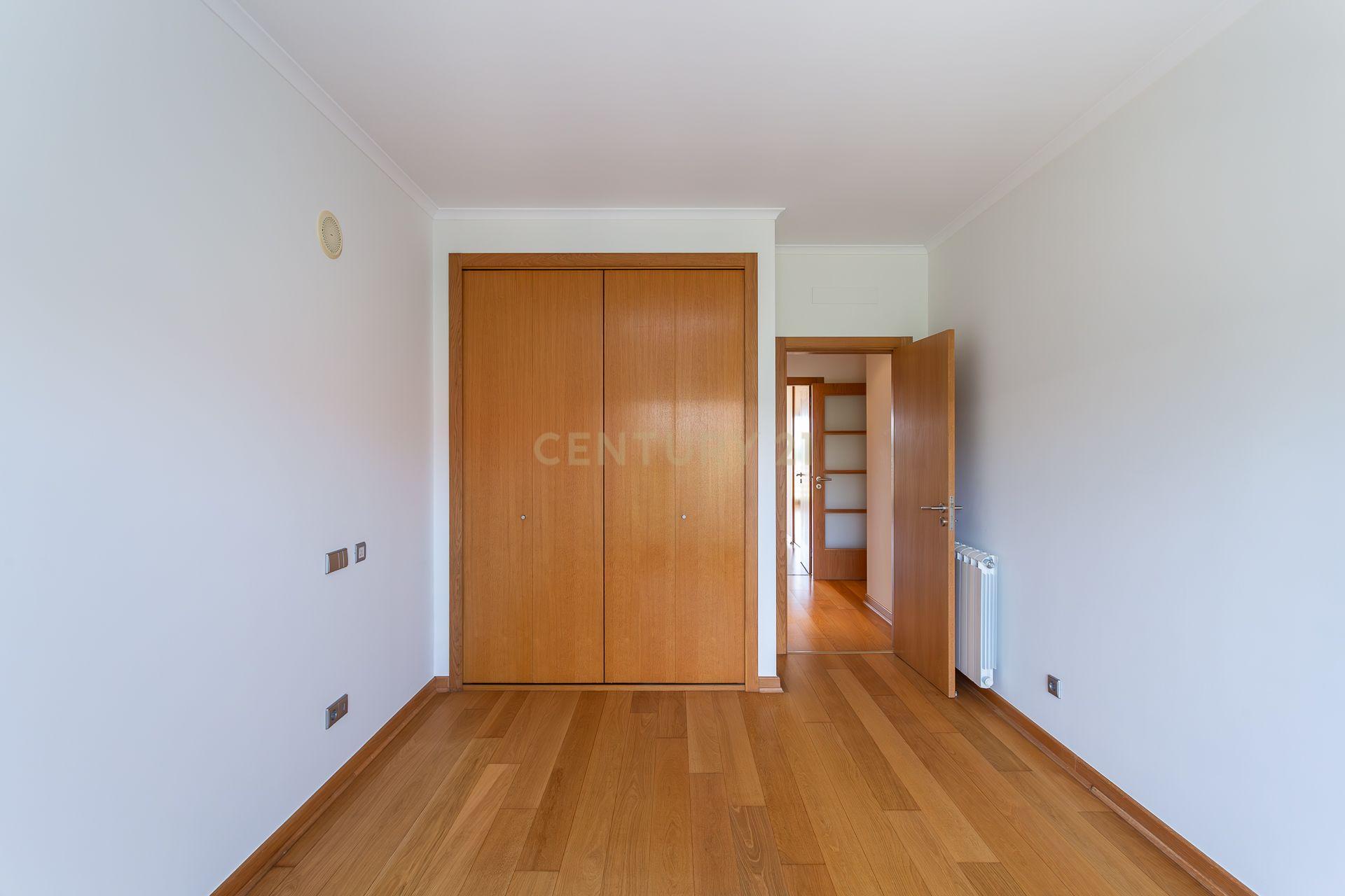 Fantástico Apartamento T2 em Alcabideche - Image 25