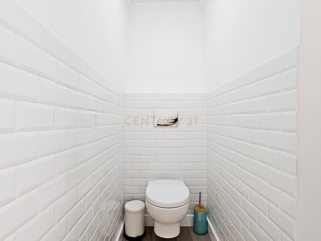 Apartamento T2 |  Renovado | Varanda | Vista Mar | Albufeira - Image 23