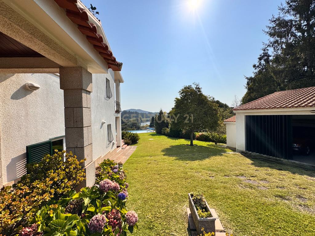 Luxuosa Moradia T5 em Esposende com Vista Deslumbrante - Image 32