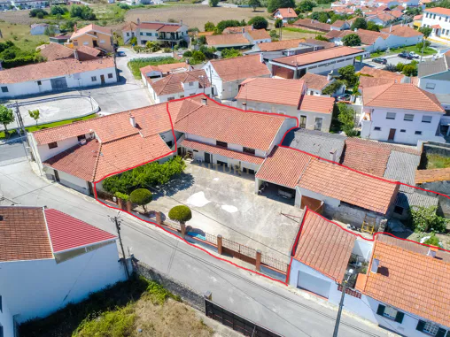 Excelente moradia T5, Rua dos Carreirinhos, Calvaria de cima - Image 2