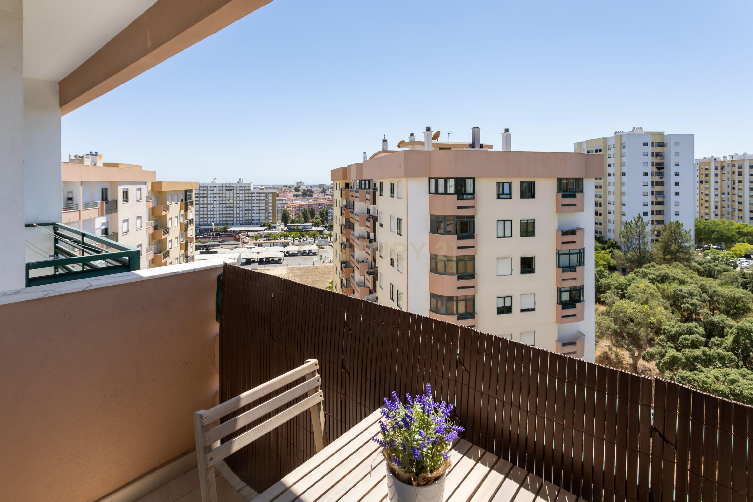 Fabuloso Apartamento T2 + garagem - Monte Belo Norte - Image 20