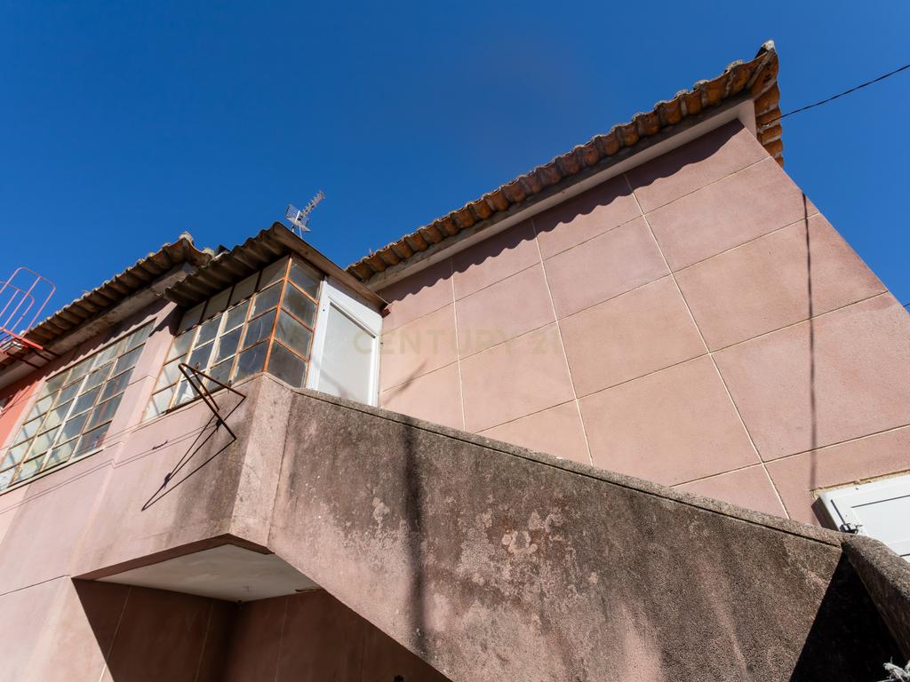 Moradia com anexo, no centro de Almada! - Image 23