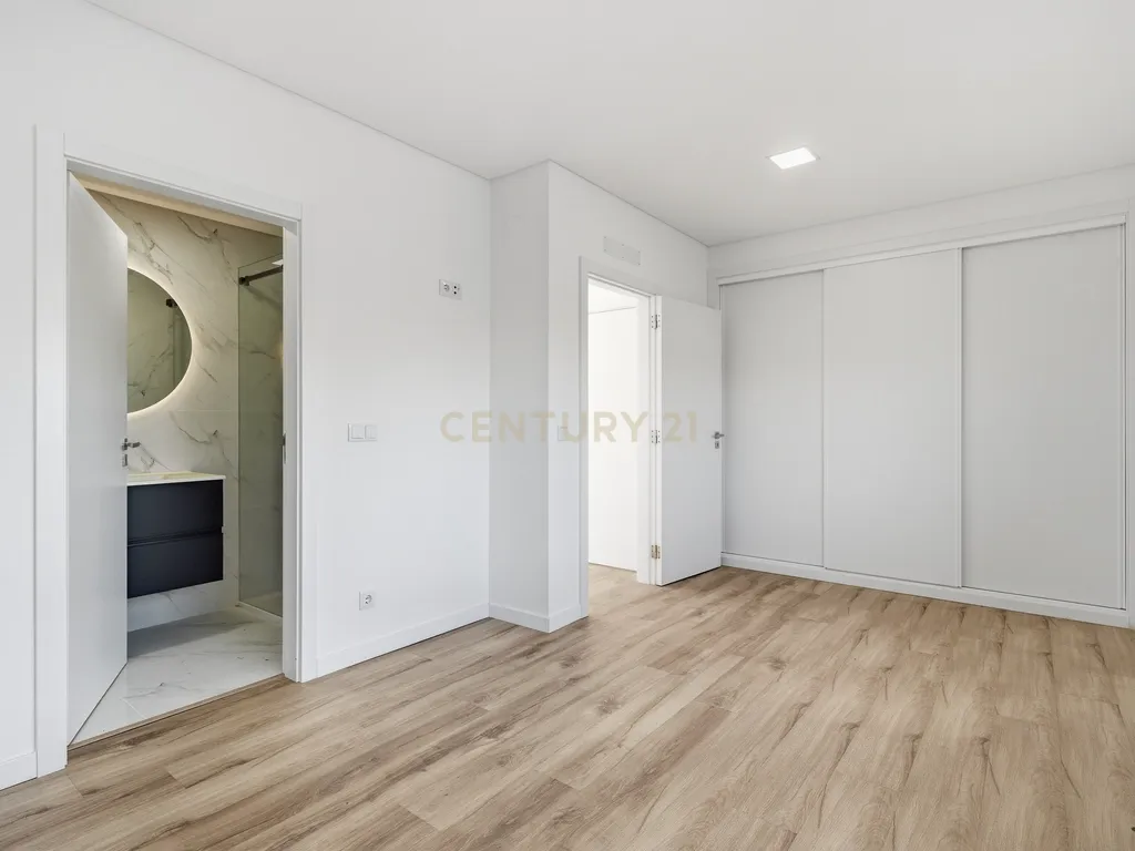 Moradia Nova T4 na Lourinhã - Image 9