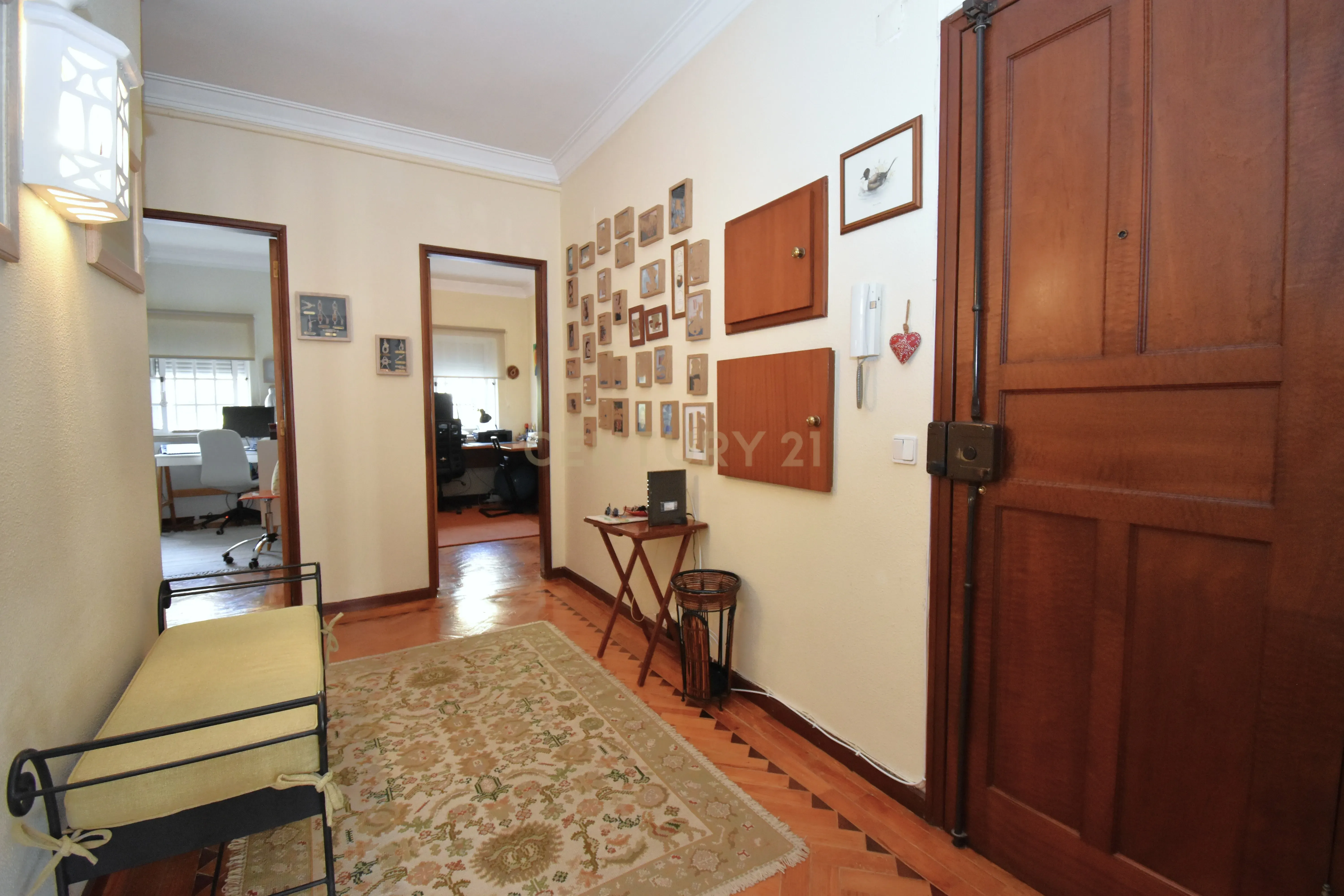 Fotografia 6 de O Refúgio Perfeito entre o Mar e a Cidade. Apartamento T3 parcilmente renovado na Costa da Caparica