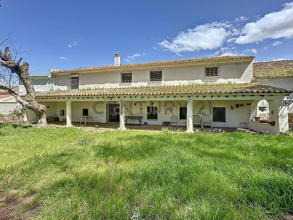 🏡 Encanto andaluz no coração da região: Casa histórica em Humilladero (Málaga) - Image 3