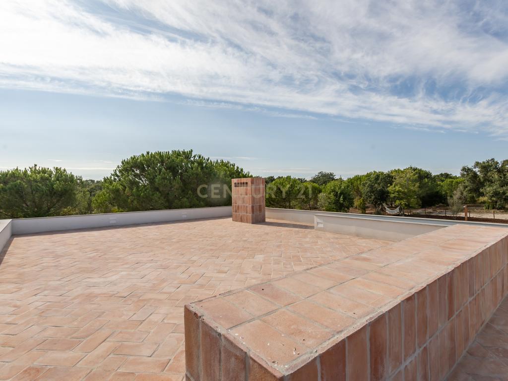 Moradia de luxo inserida no condomínio da Quinta do Perú - Image 41