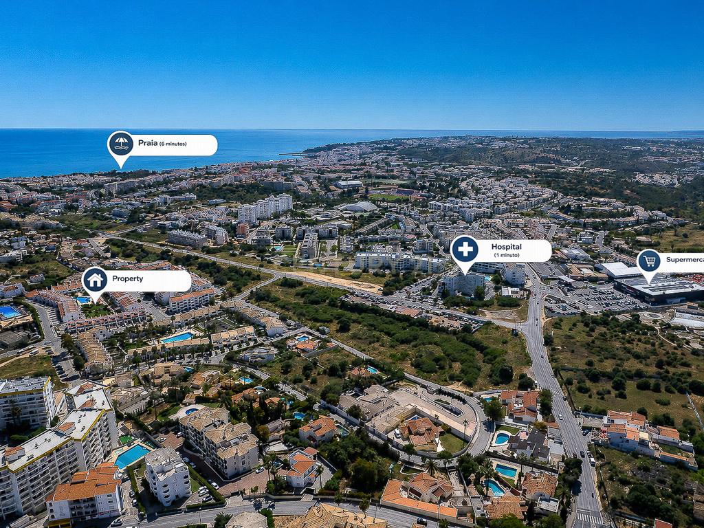 T1+1 Rés do Chão com Logradouro Privativo em Condomínio com Piscina Montechoro, Albufeira - Image 32