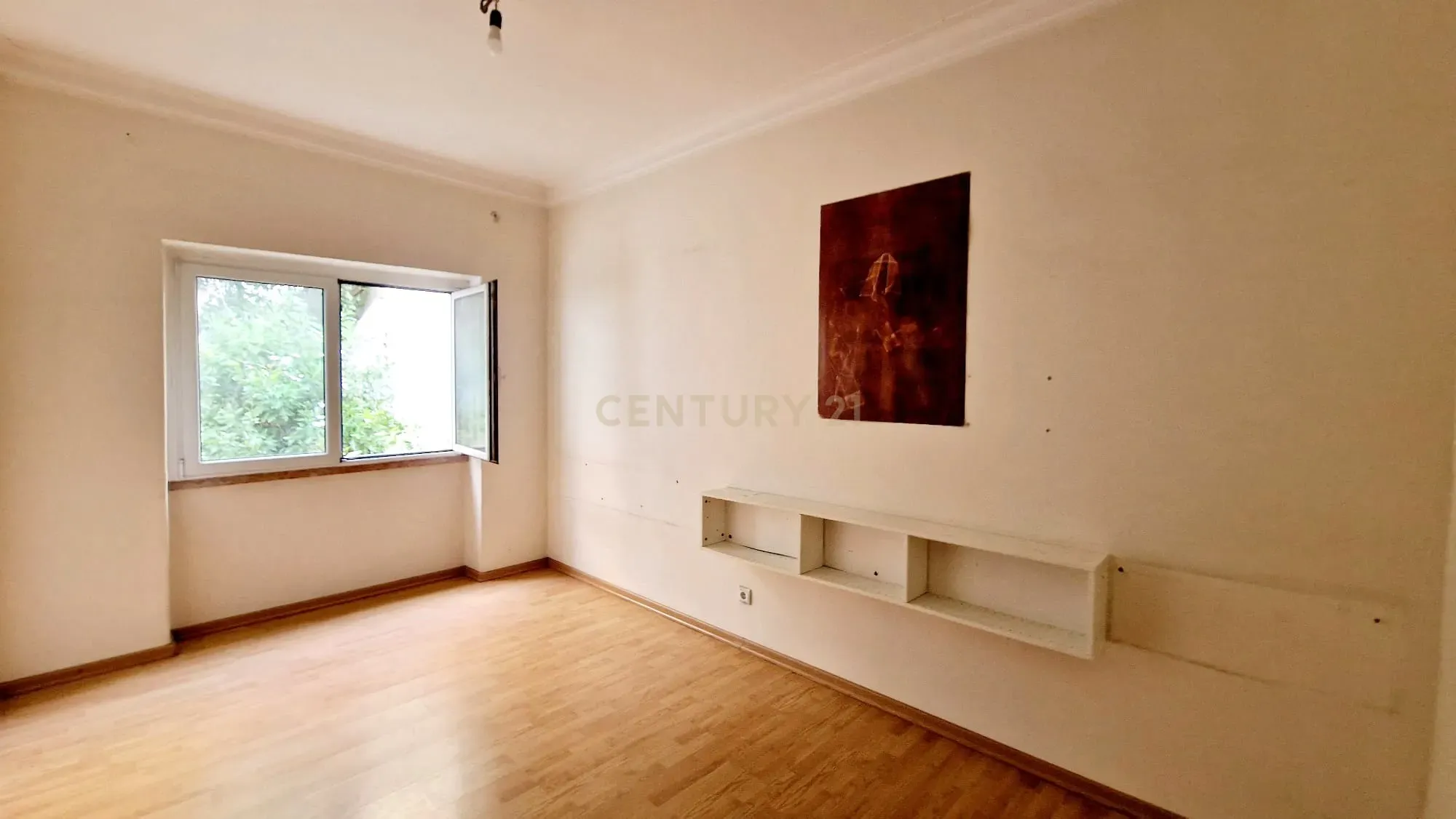 Apartamento T2 com Terraço em Queluz – 5 Min da Estação Queluz/Belas - Image 22