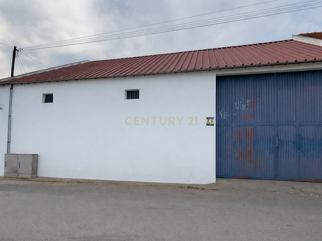 Armazéns em Alfundão - A sua porta de entrada para o Baixo Alentejo — Localizados perto da autoestrada e do aeroporto de Beja - Image 1
