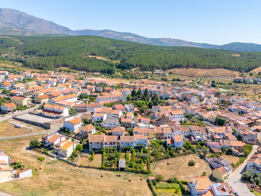 Moradia T3 Erada , Covilhã - Image 19