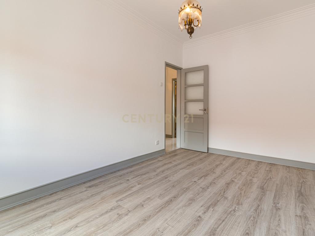Apartamento T1 renovado, na Pontinha, Odivelas. Para Arrendar! - Image 15