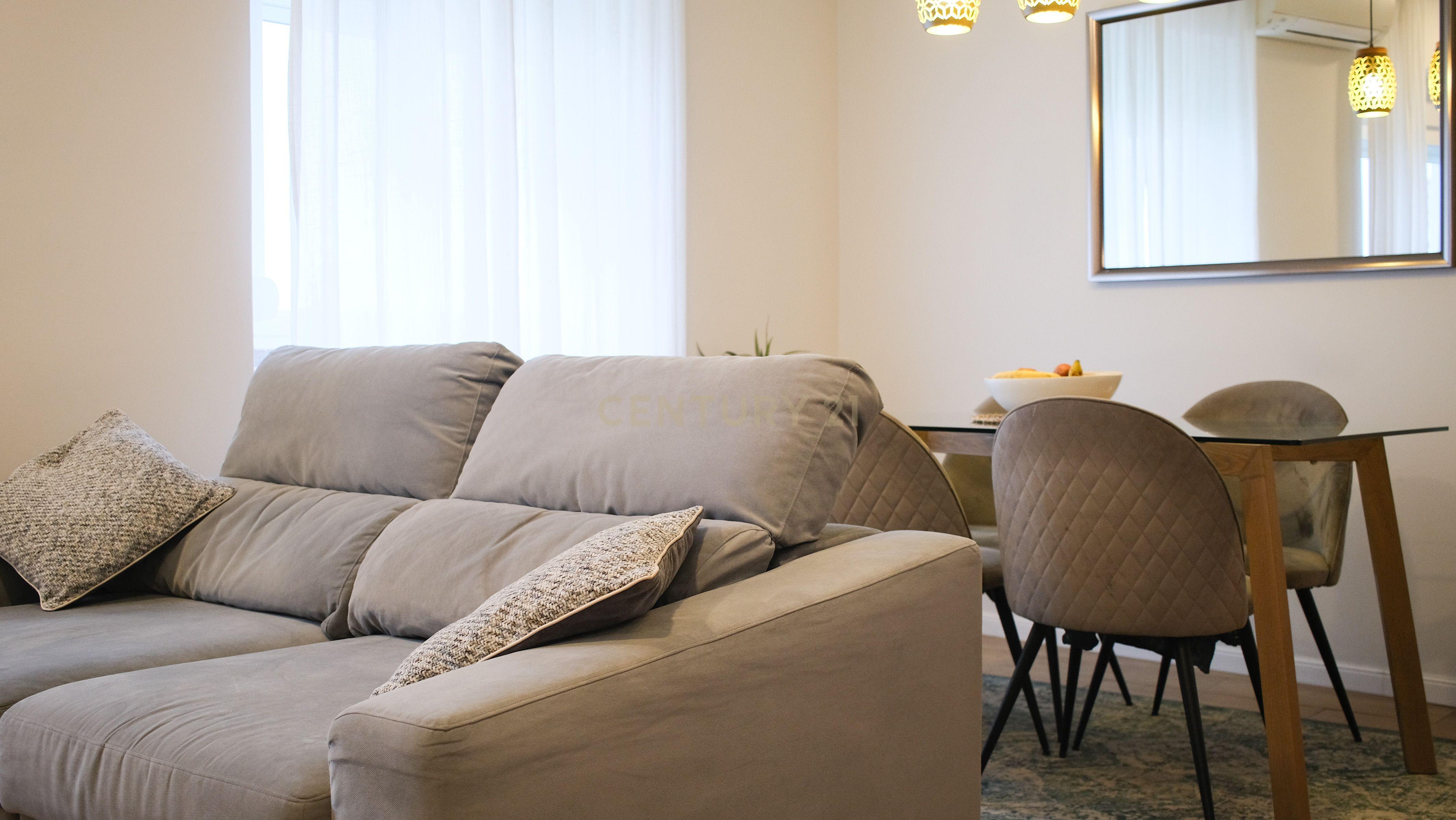 Fotografia 8 de Apartamento T2 Renovado com Logradouro de 80m² no Centro de Almada