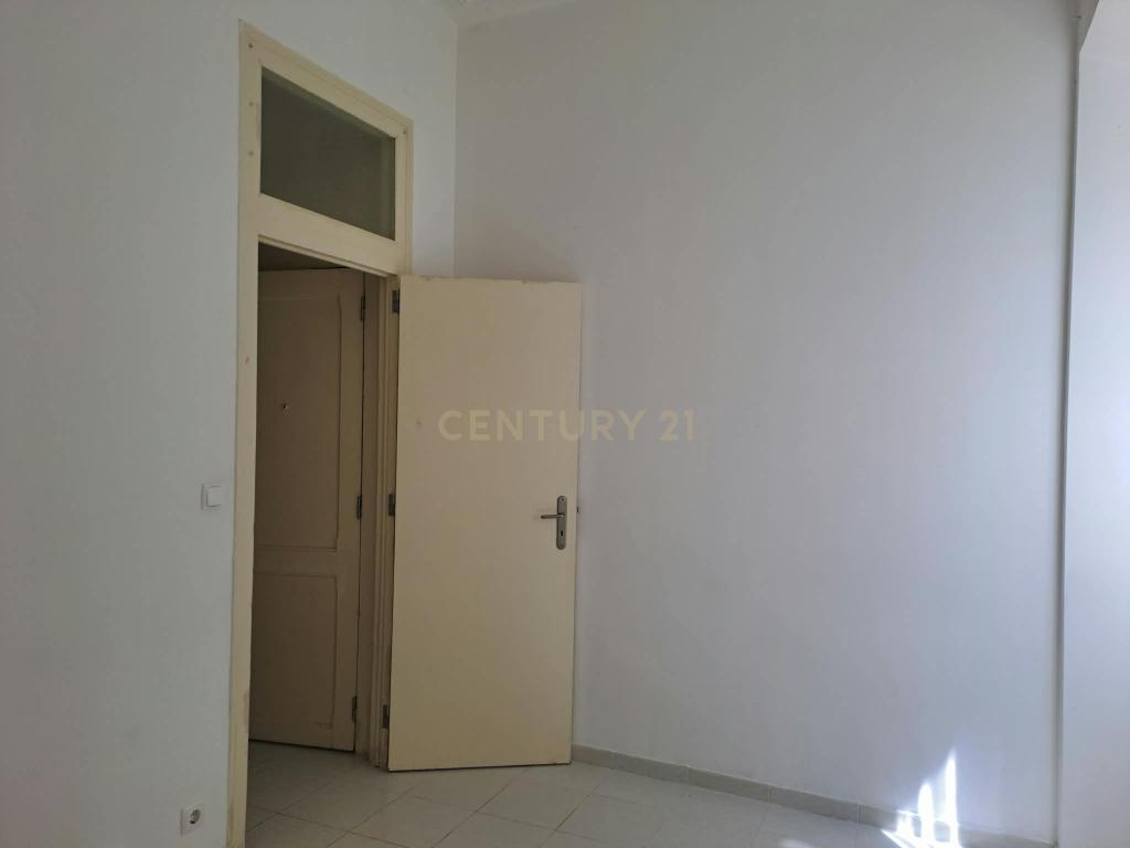 Arredamento T2 na Av. De Moscavide - Image 19