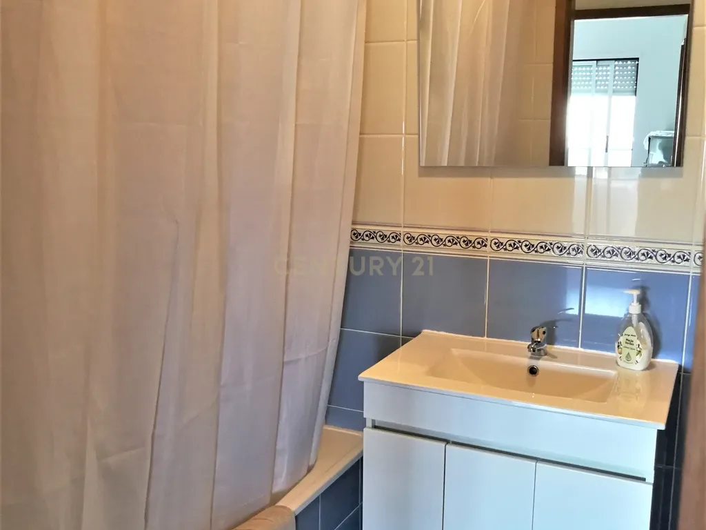 Apartamento T3 – Centro de Portimão - Image 11