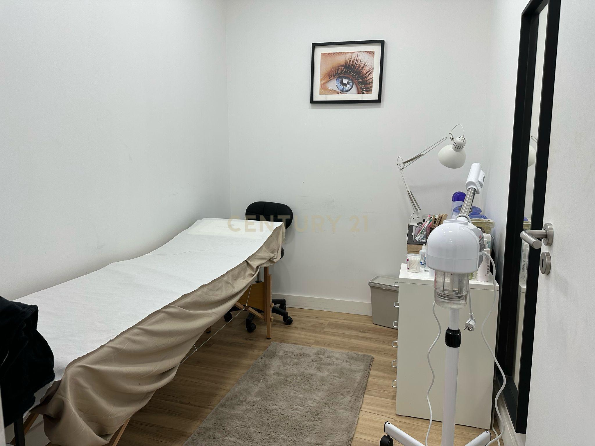 Trespasse de Salão de Cabeleireiro e Estética – Localização Premium no Centro da Cidade - Image 5