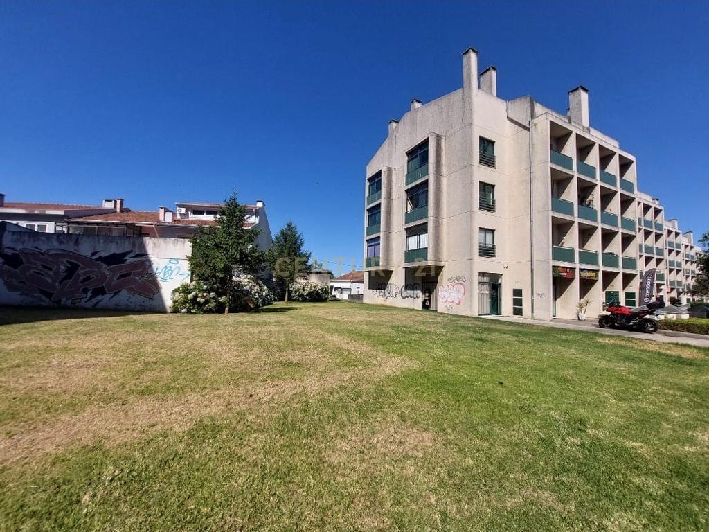Apartamento T2 em Matosinhos com Garagem e Varanda - Image 22