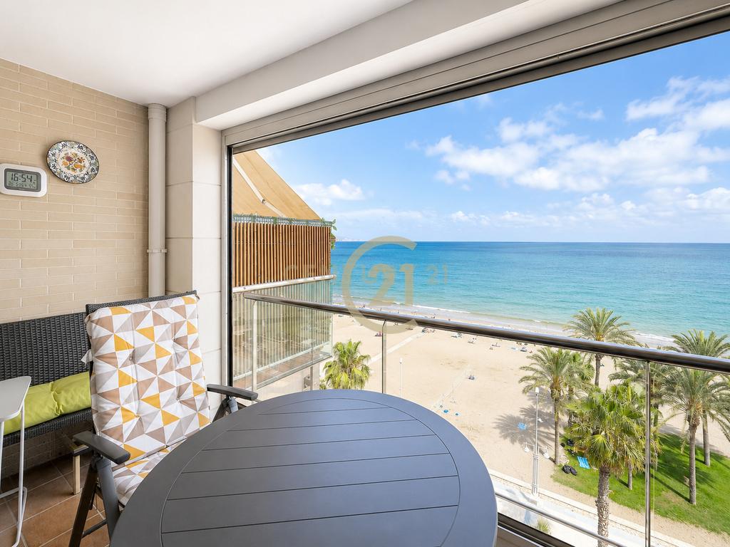 Apartamento em Primeira Linha de Praia com Vistas Frontais para o Mar – 3 Quartos, Garagem e Arrecadação - Image 38
