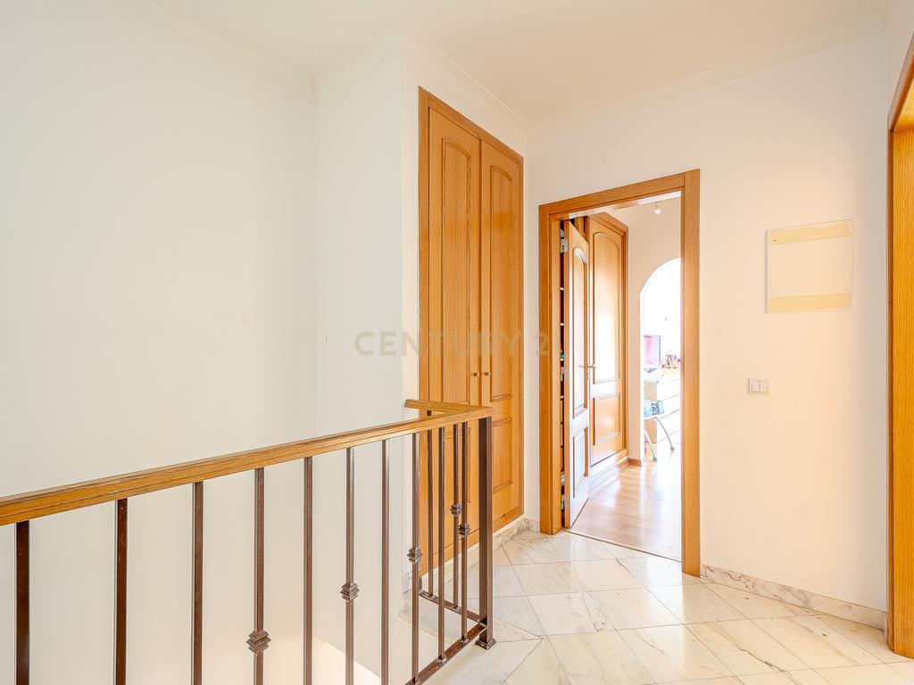 Moradia T2 com Garagem e Logradouro - Ferreiras, Albufeira - Image 23