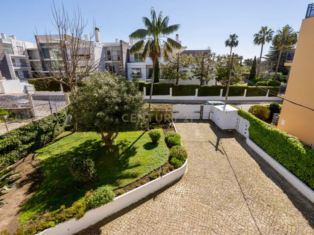 Apartamento T2 em Cascais com Vista para a Cidade - Image 17