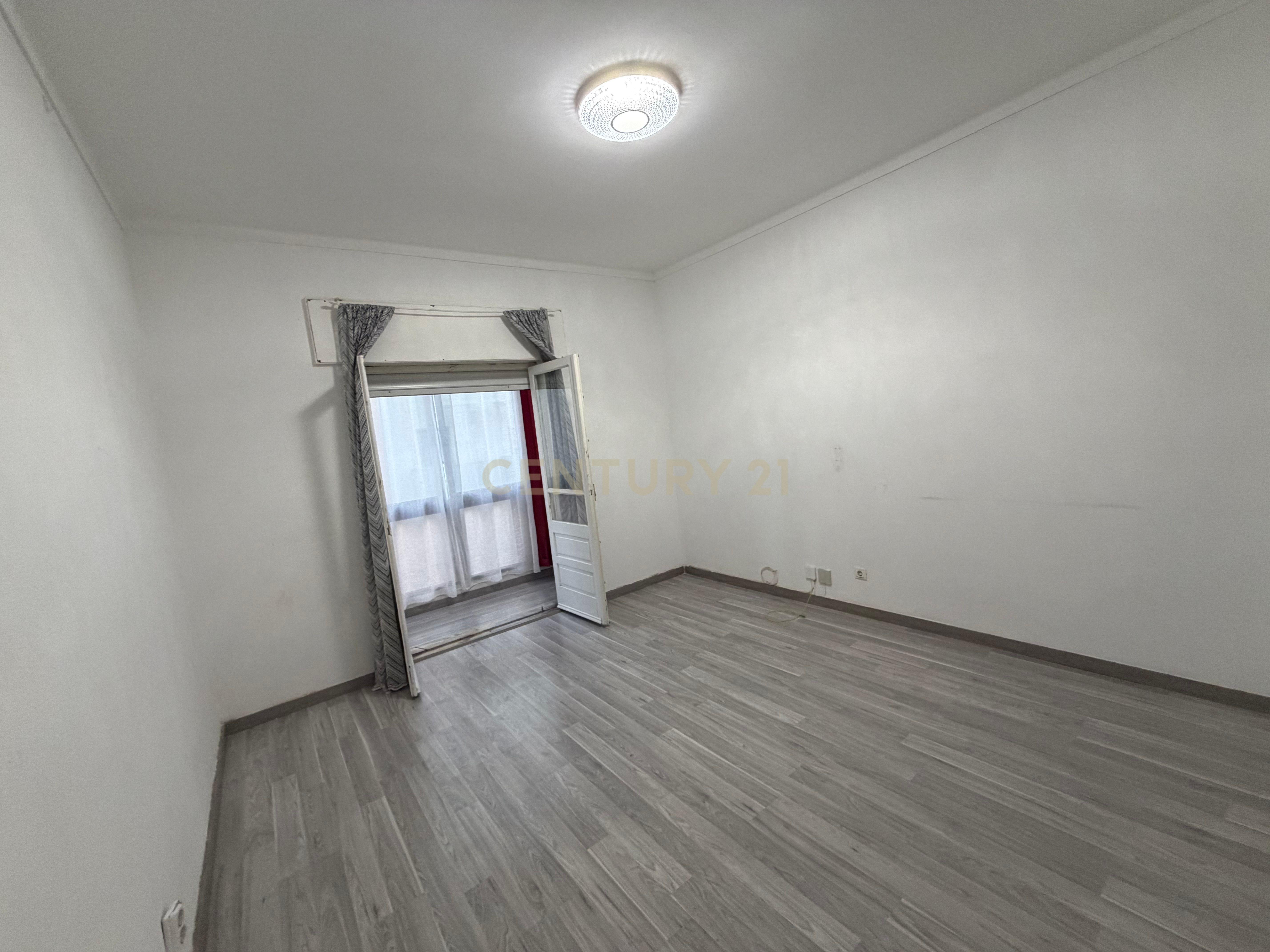 Fotografia 8 de Apartamento T1 + 1 em Quinta da Lomba,  Barreiro