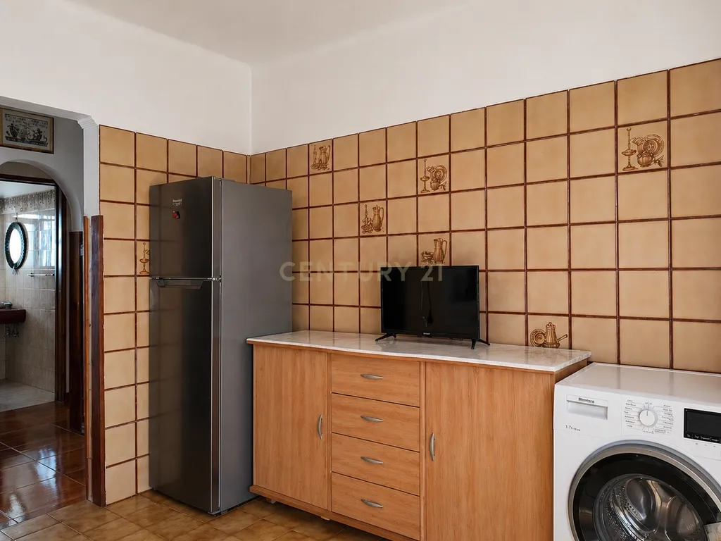 T2 com 2 Anexos arrendados | Bairro do Alcaide - Cascais - Image 17