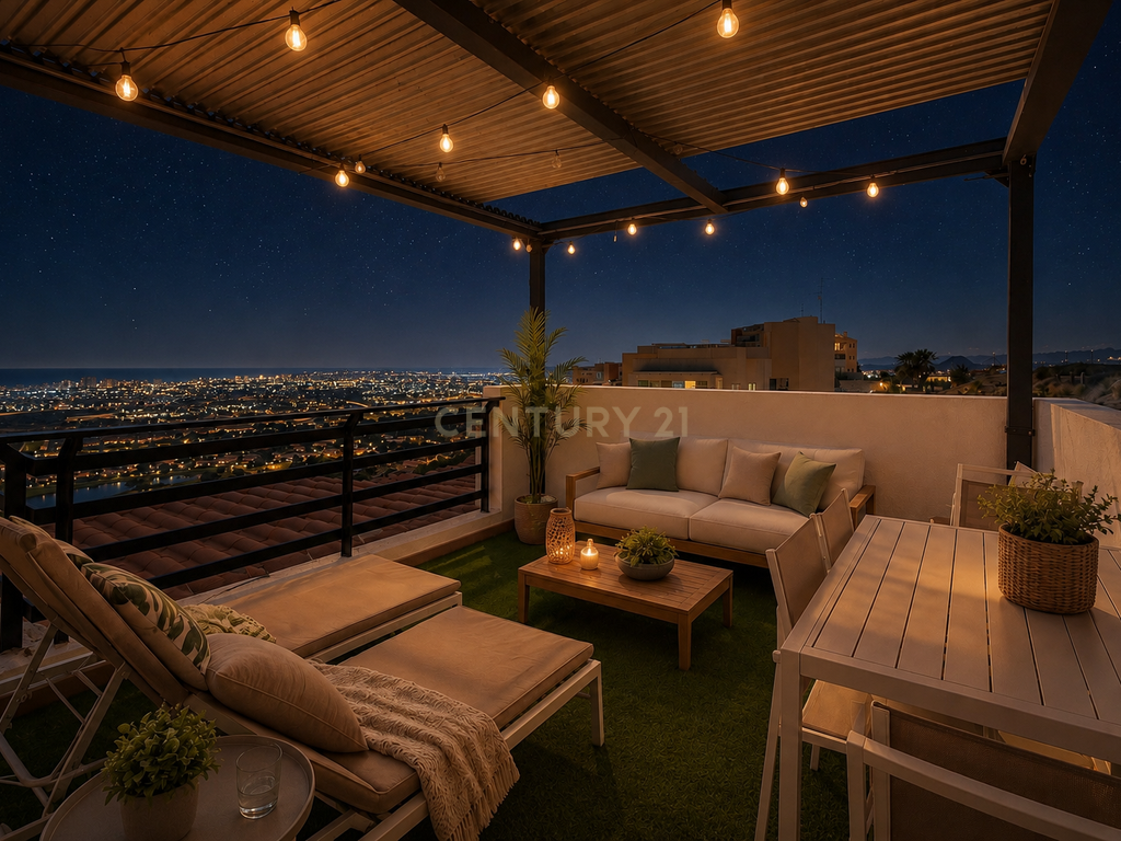Penthouse com vista mar, quase 40 m² de terraços e tudo num só piso - Image 1