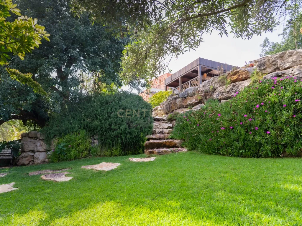 Propriedade com três habitações, piscina aquecida e sauna, num terreno de 10.000 m² - Image 140