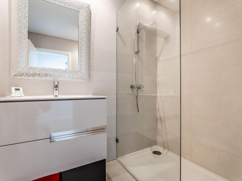 Luxuoso apartamento T2+1 com vista mar - Albufeira - Image 25