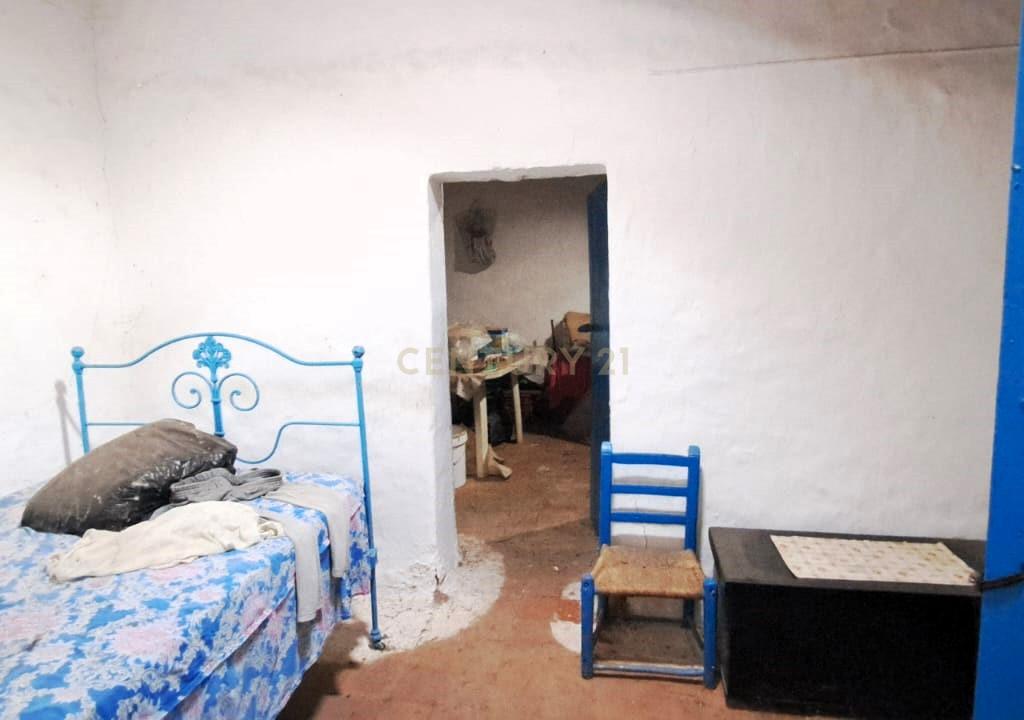 Quinta com moradia para reabilitação, na zona de Messines - Image 14