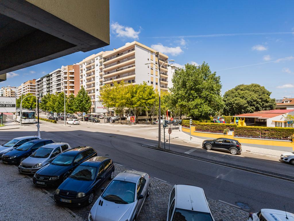 LOJA AVENIDA MARQUÊS DE POMBAL / LEIRIA - Image 5