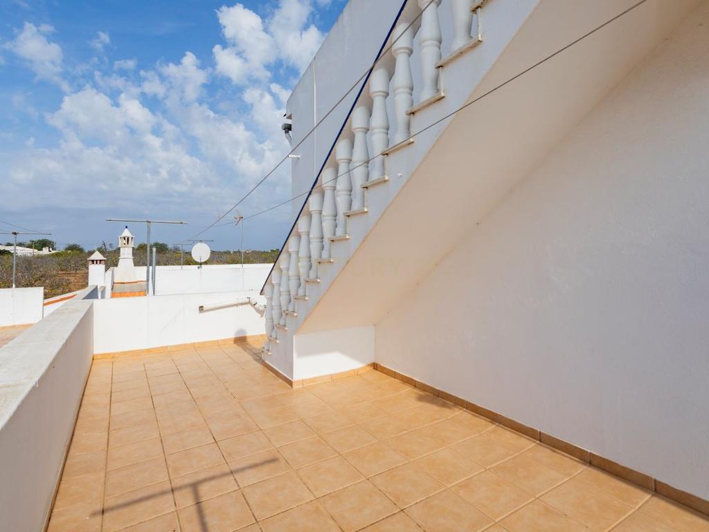 Andar de moradia de Tipologia T2 com sótão em Almiranta - Bernardinheiro - Tavira - Image 9