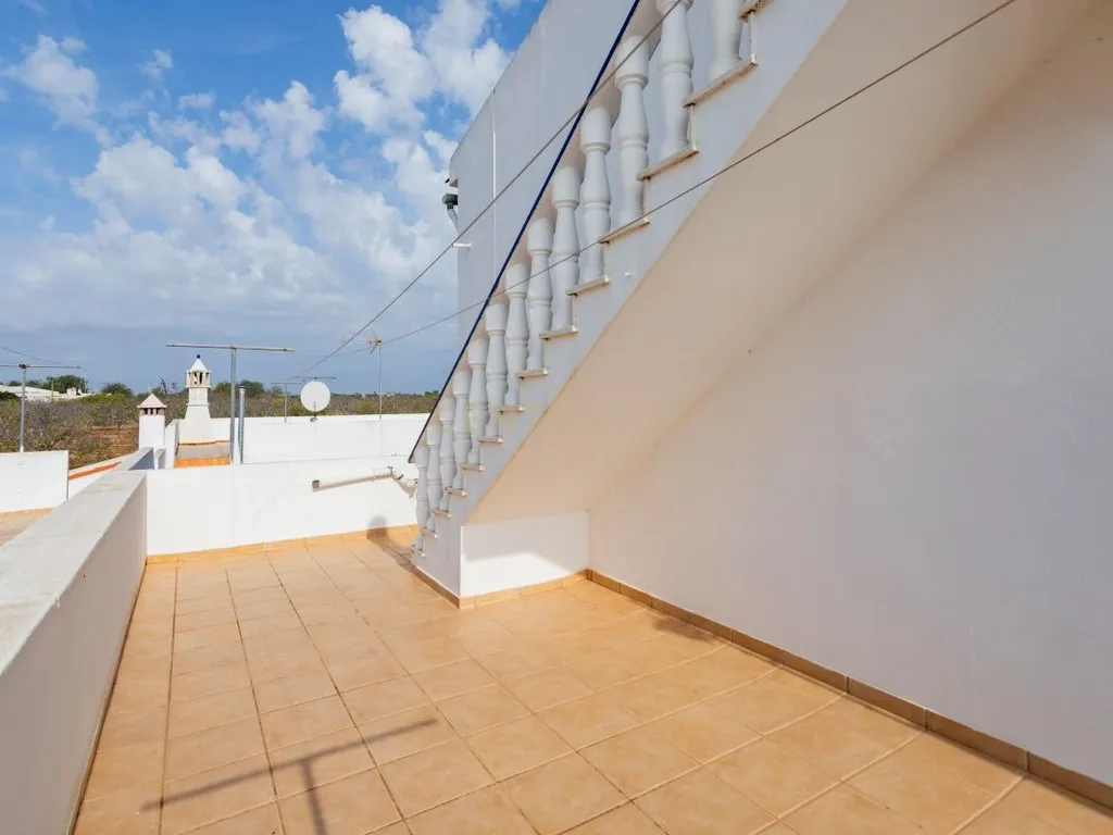 Andar de moradia de Tipologia T2 com sótão em Almiranta - Bernardinheiro - Tavira - Image 9