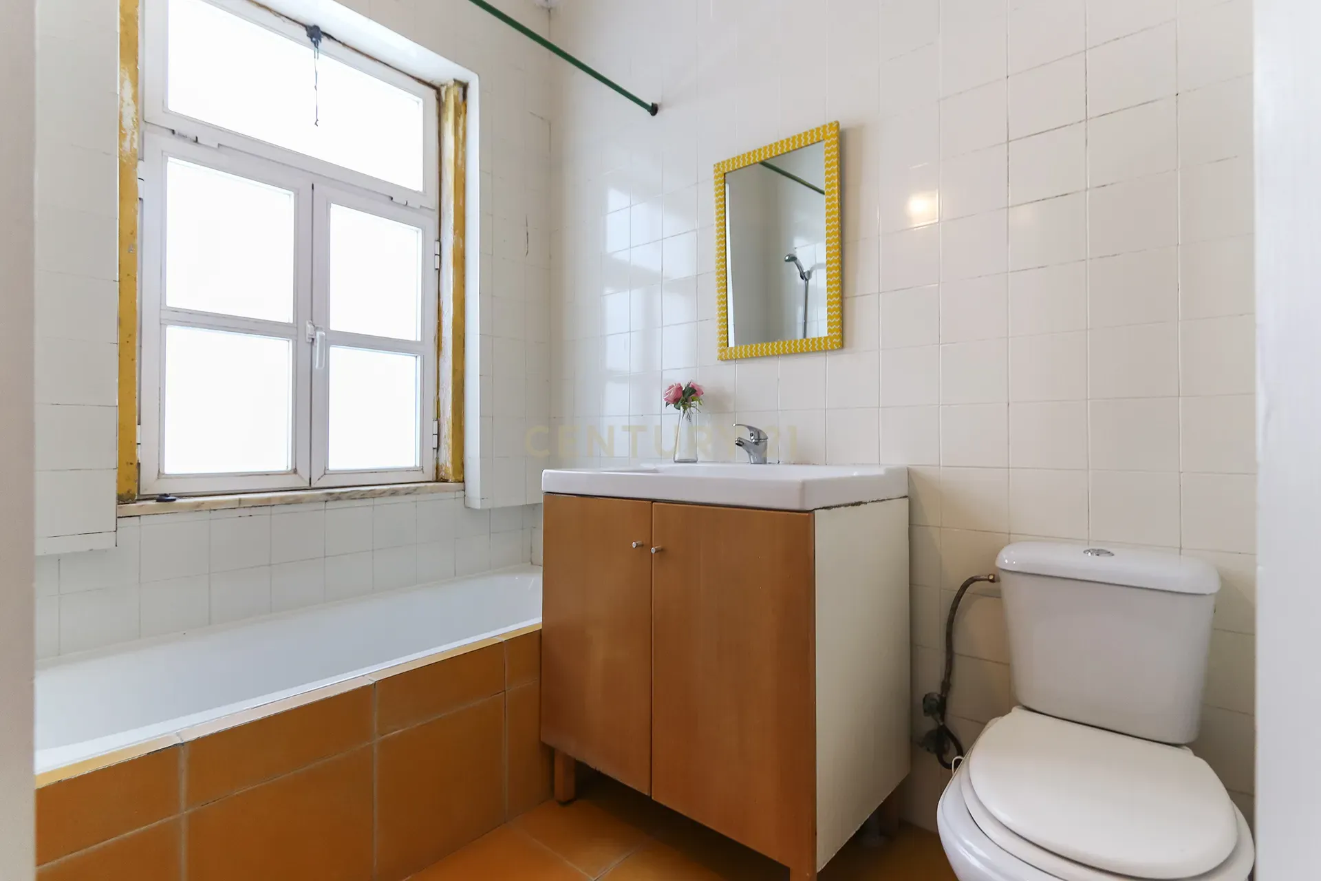 T2+1 com logradouro privado - obras totais - Image 22