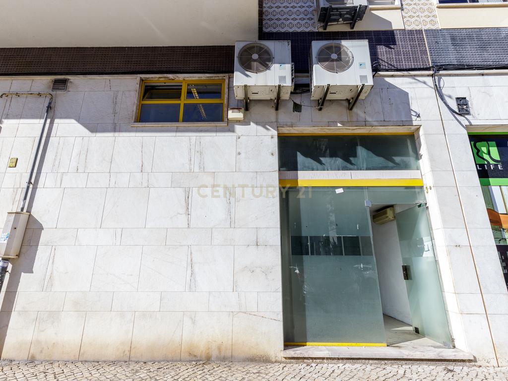Loja para investimento em Odivelas - Image 26