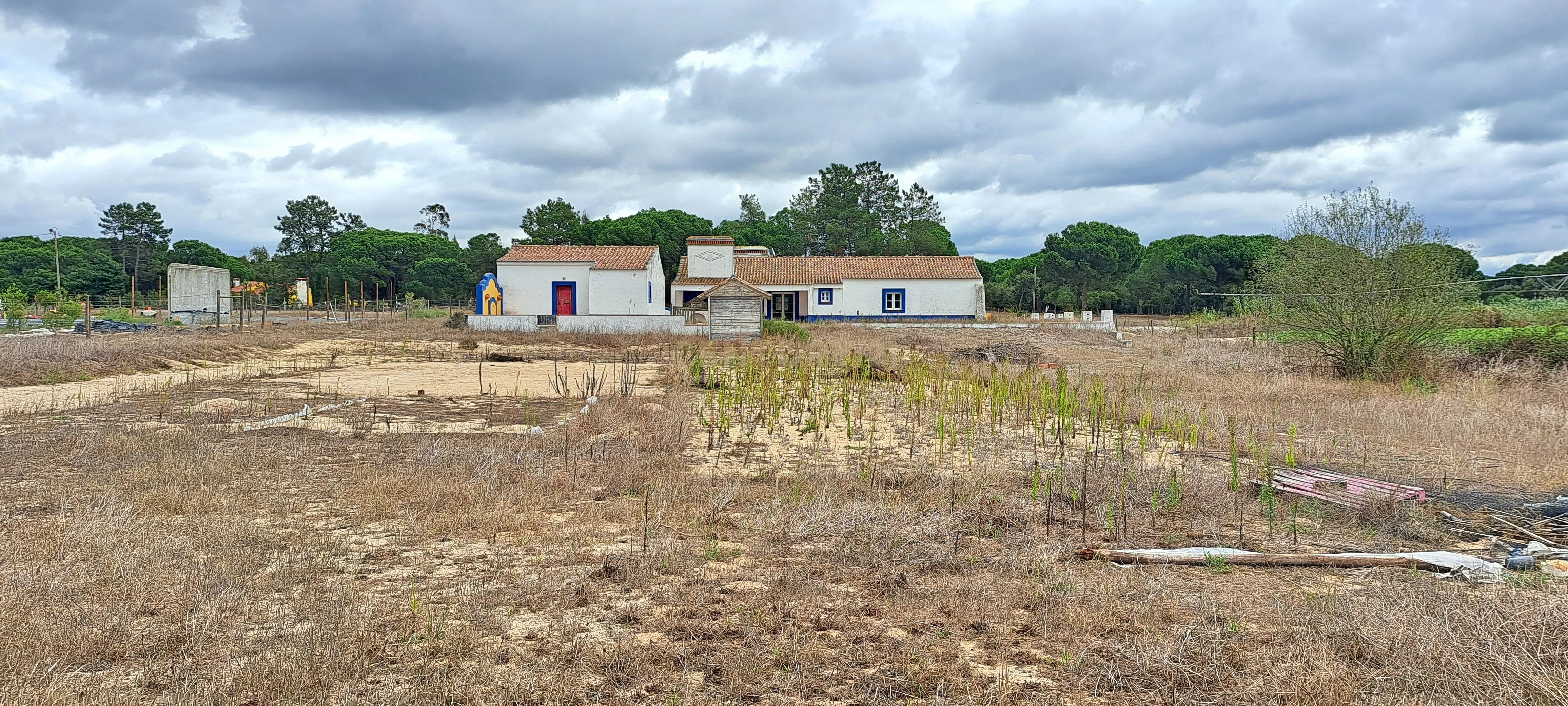 Terreno com 5250m em Pegões com Moradia e garagem sem LU - Image 24