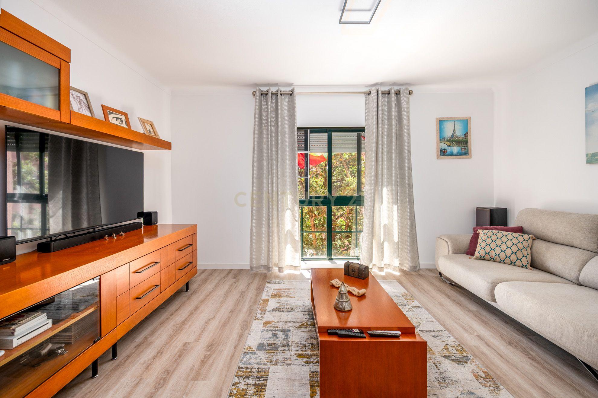 Fotografia 6 de Apartamento T2 renovado em Algueirão Mem Martins, Sintra